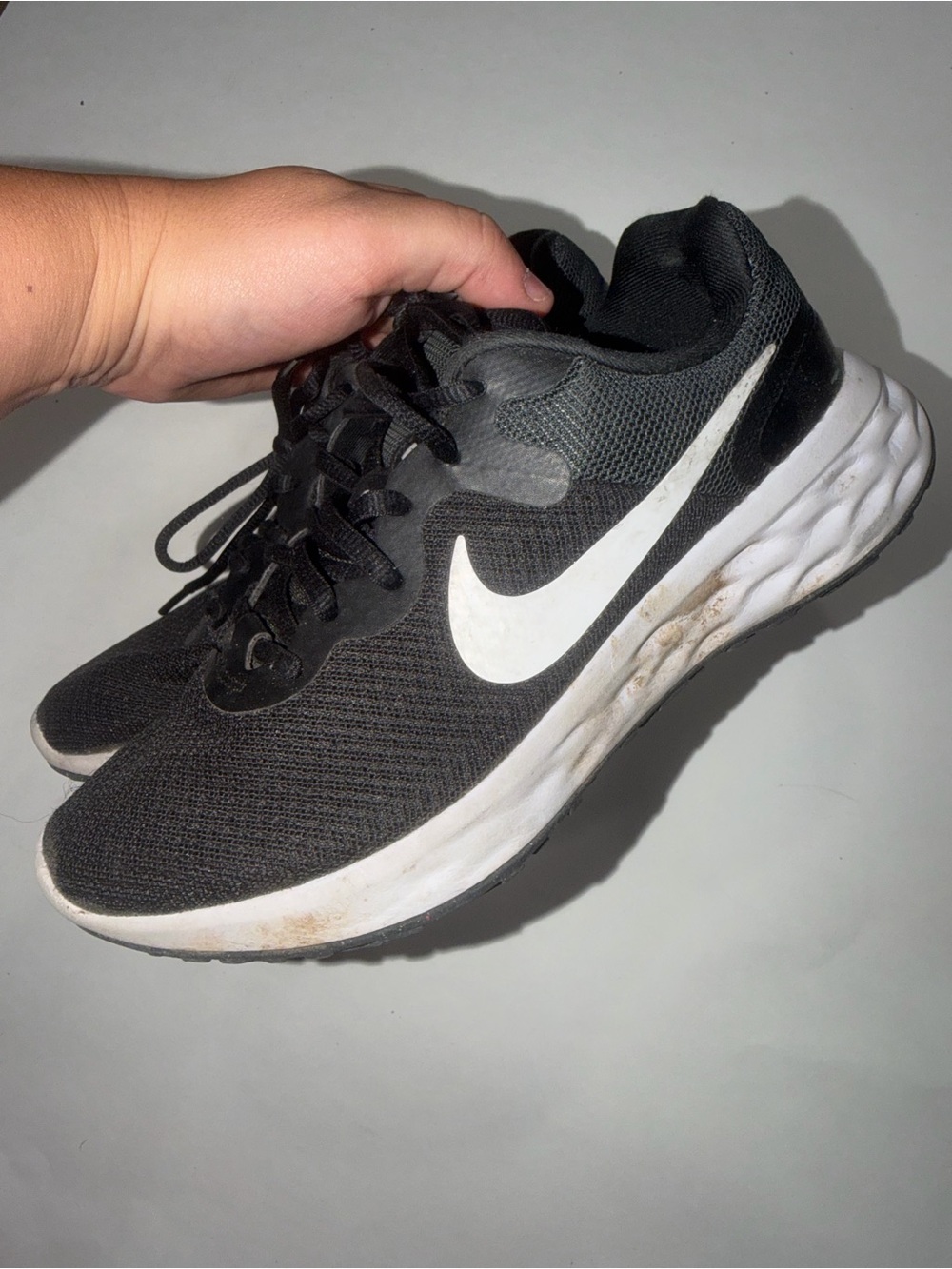 Nike Women's Black and White Jogging Sneakers